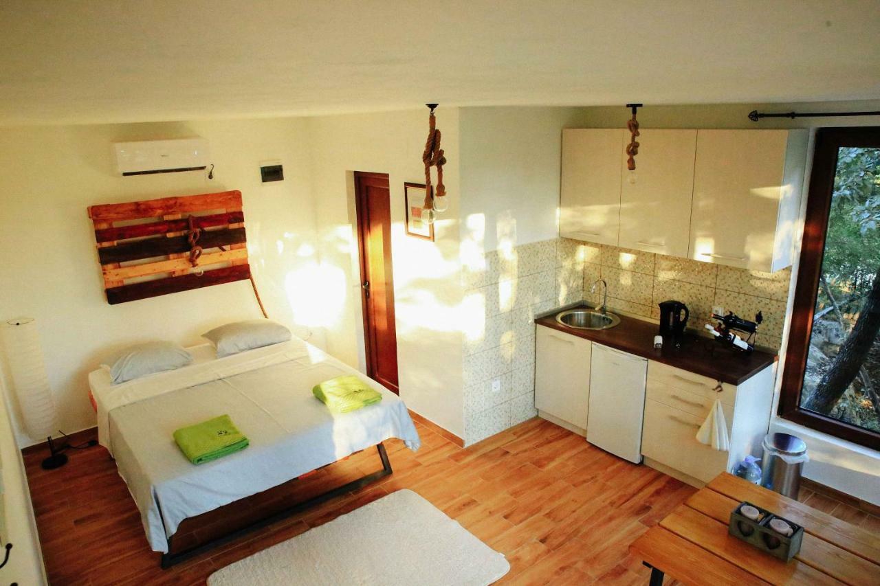 Bed and Breakfast Donkey Farm Martinici - Farma Magaraca Martinici Даниловград Экстерьер фото